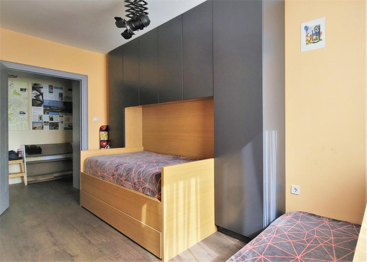 Central View Apartment Prishtine Bagian luar foto