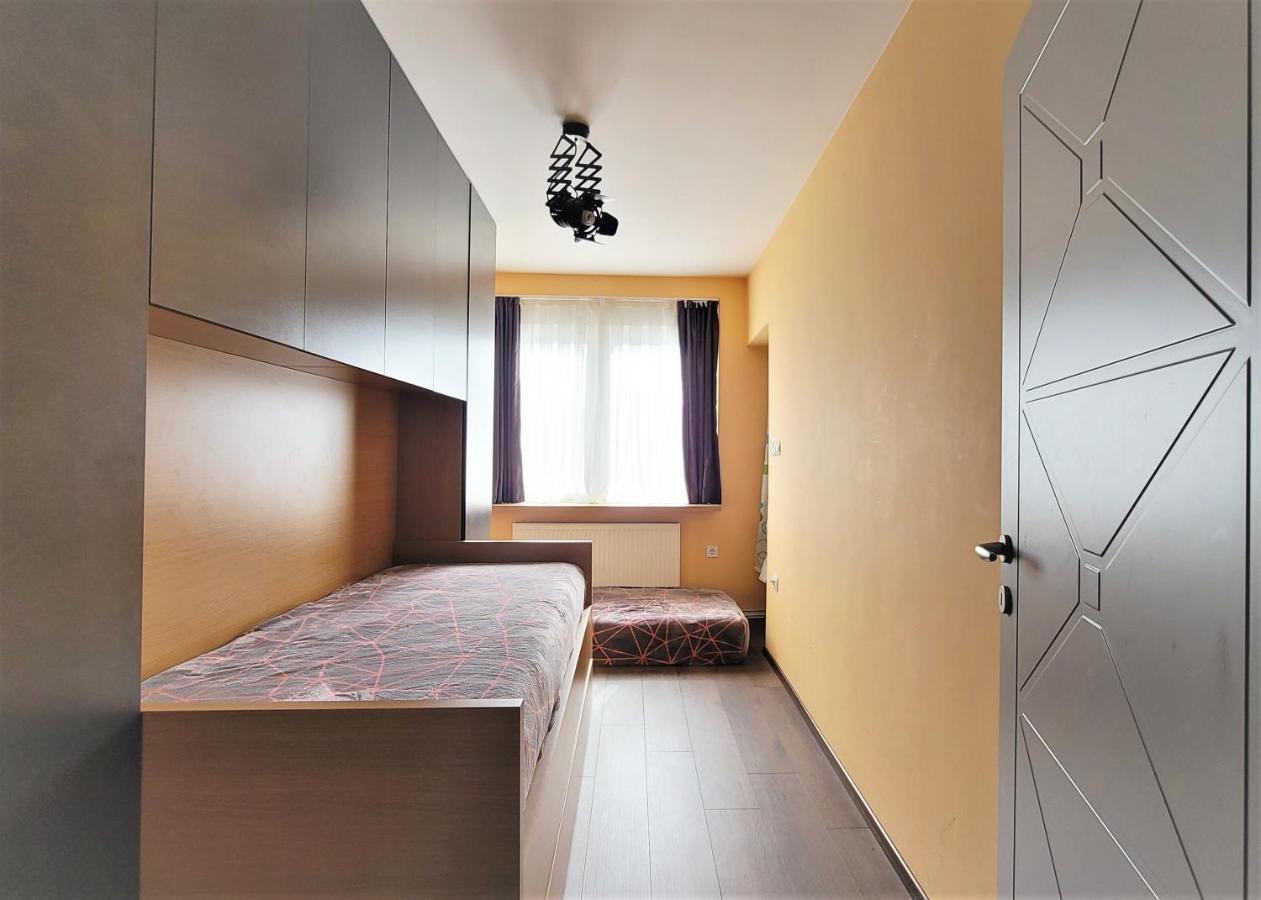 Central View Apartment Prishtine Bagian luar foto